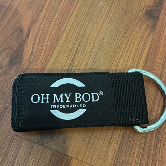 NEW Oh My BOD Gym cuffs for cable leg exercises metallic gold one pair - Picture 2 of 4